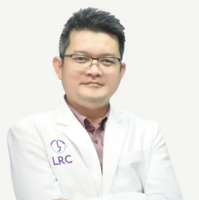นายแพทย์นิกร  ลัทธิดำรง Dr. Nikorn Lattirome