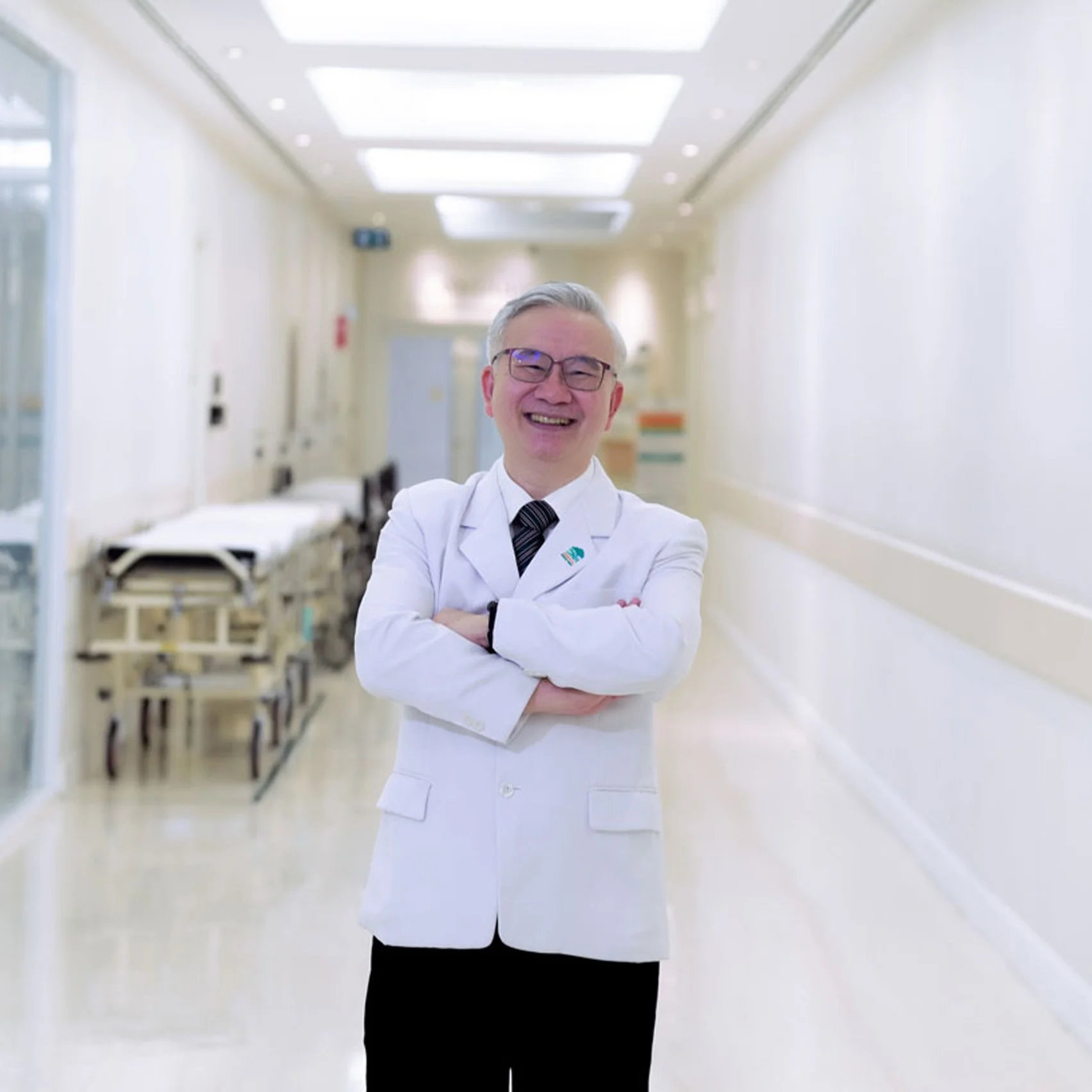 Dr.Wiboon Kamolpornwijit