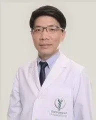 瓦拉代·洪萨空 Asst.Prof.Dr. Woradej Hongsakorn