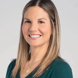Lauren Mindzora, CNP