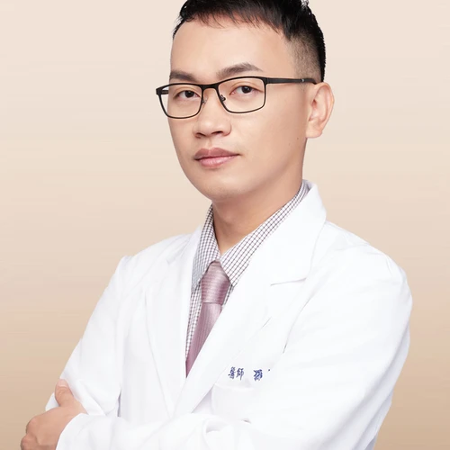 罗伟哲