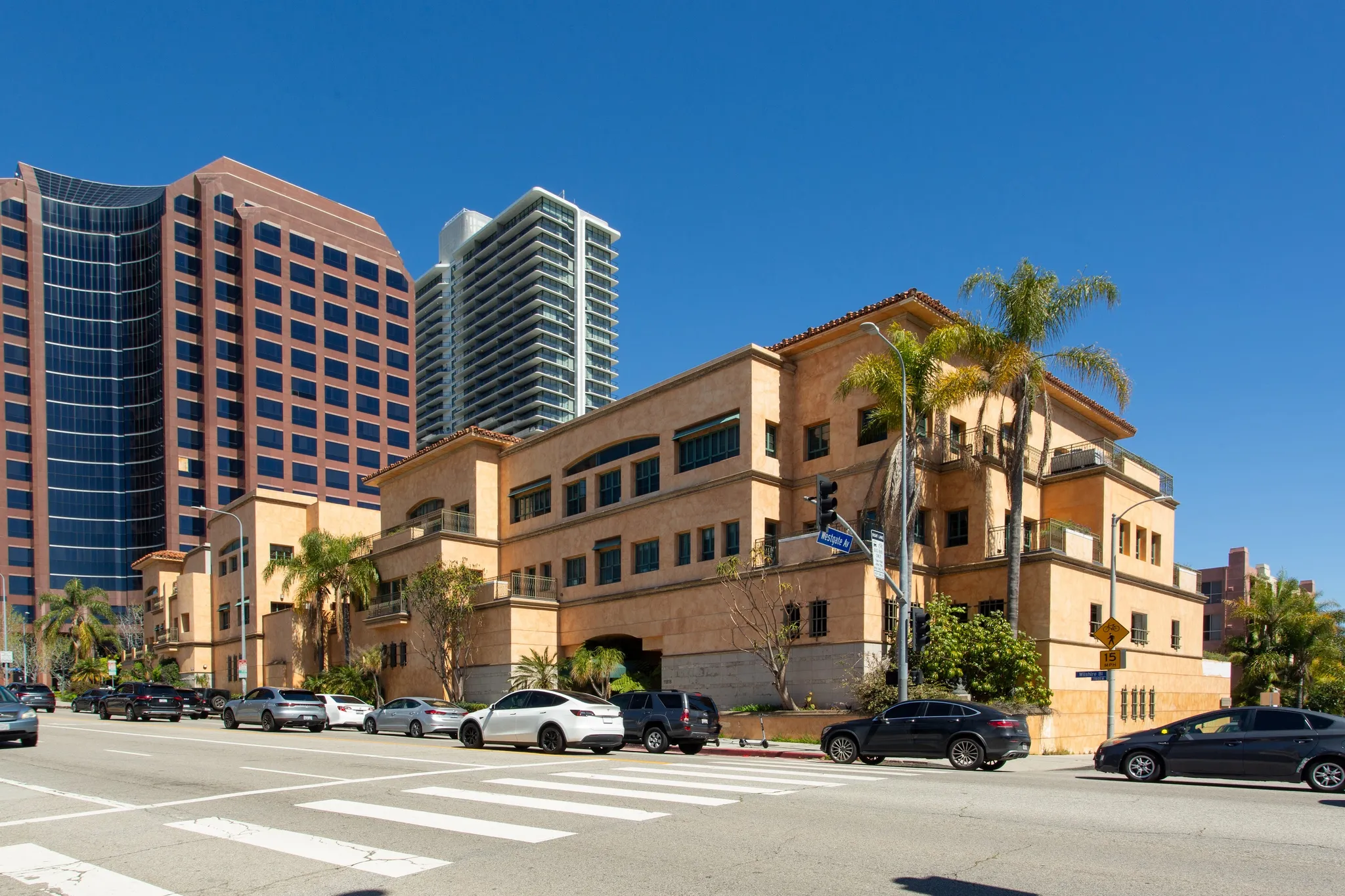 Pinnacle Fertility - Los Angeles（Pinnacle生育中心 — 洛杉磯）