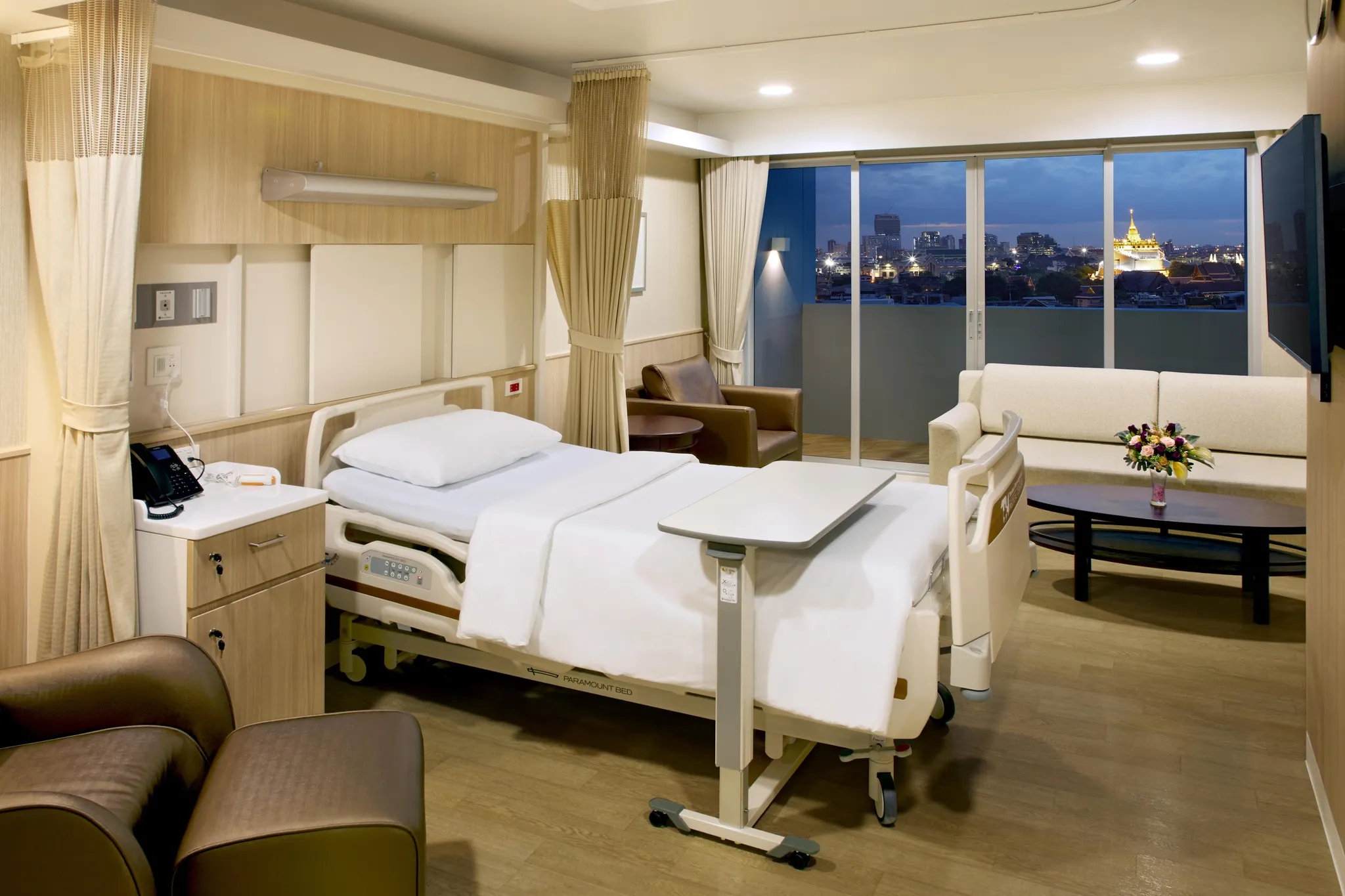 Thonburi Bamrungmuang Hospital（โรงพยาบาลธนบุรี บำรุงเมือง） 3
