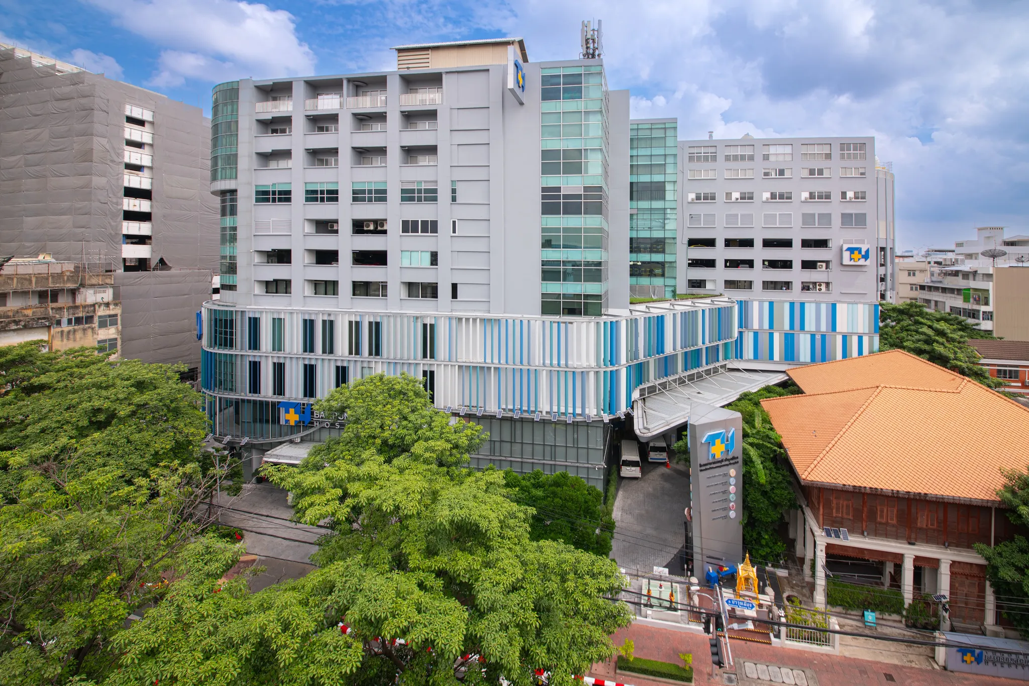 Thonburi Bamrungmuang Hospital（โรงพยาบาลธนบุรี บำรุงเมือง） 2